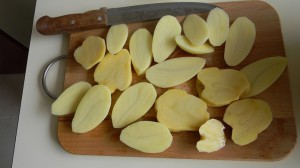 Режем картофель на пластины