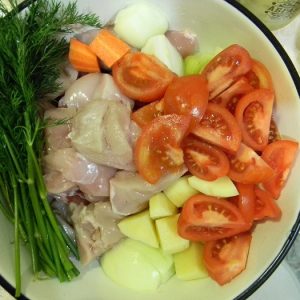 Продукты для котлет из куриного филе и овощей