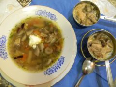 Суп з грибами и жюльен